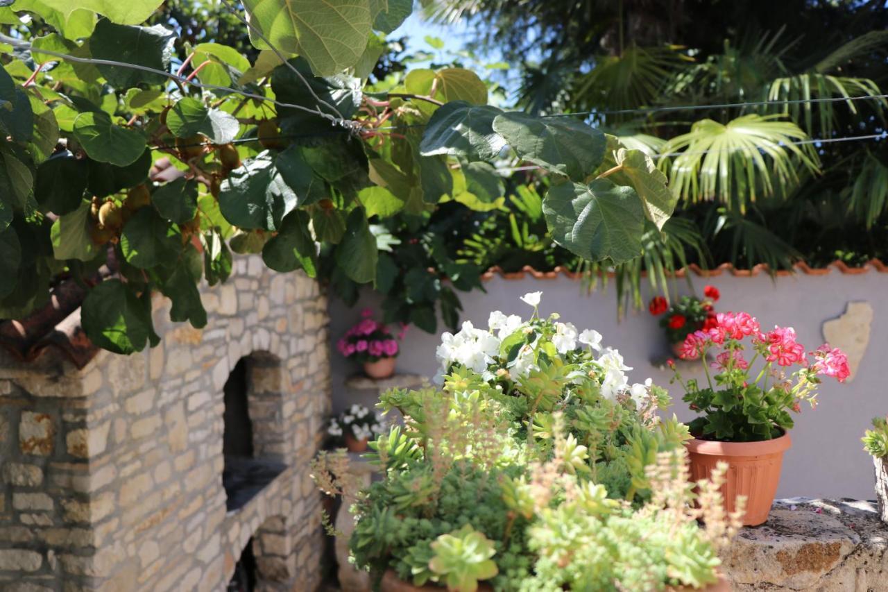 Apartment Sole Poreč Exteriör bild