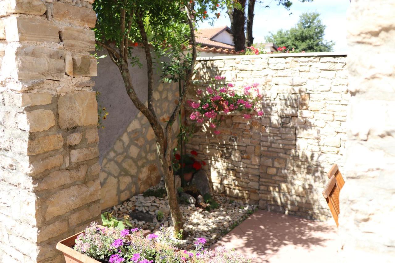 Apartment Sole Poreč Exteriör bild